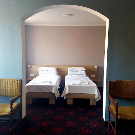 Institutul Muncii Hotel Kiszyniów Zewnętrze zdjęcie