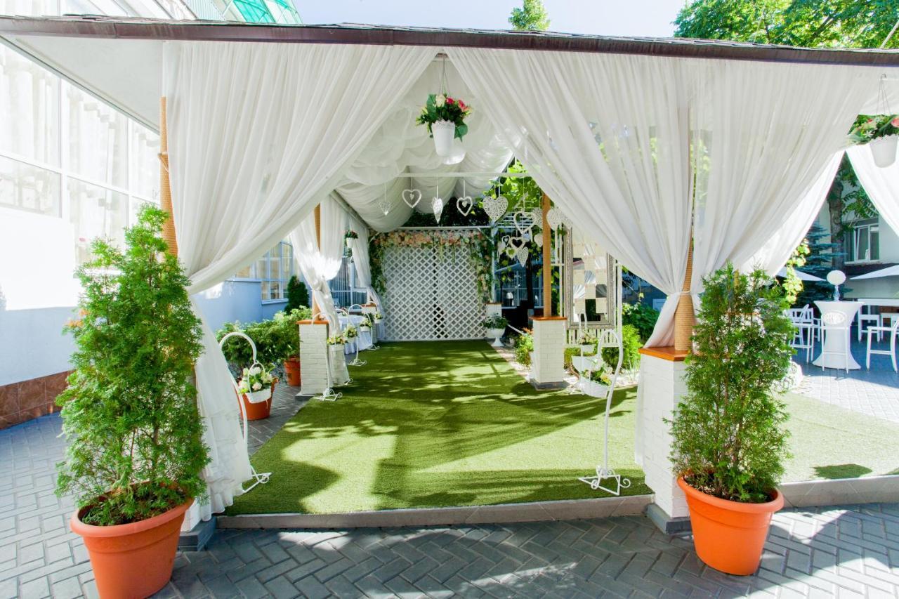 Institutul Muncii Hotel Kiszyniów Zewnętrze zdjęcie