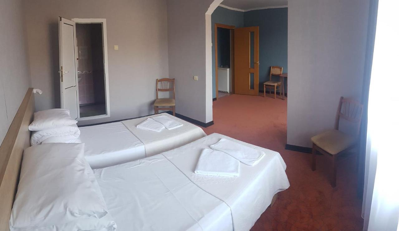 Institutul Muncii Hotel Kiszyniów Zewnętrze zdjęcie