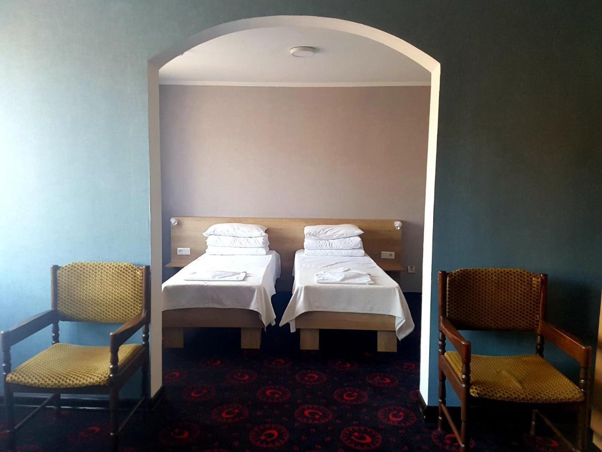 Institutul Muncii Hotel Kiszyniów Zewnętrze zdjęcie